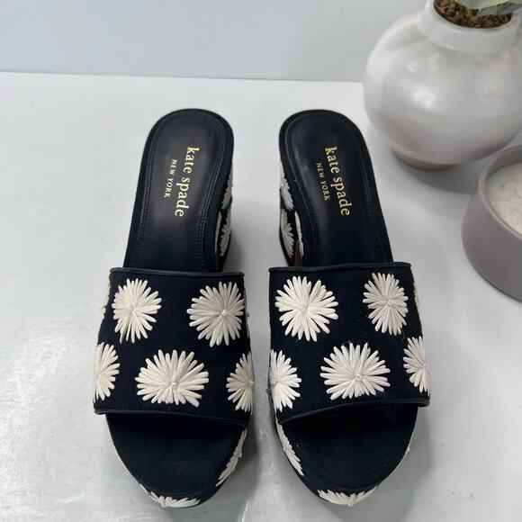 Kate Spade Ibiza Pom Pom Floral Platform Sandal Black/White Women's 7B - Picture 5 of 11